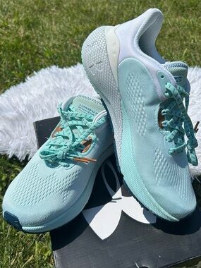 Under Armour UA HOVR Machina 3 Running Shoes Women's Size 9 New in Box